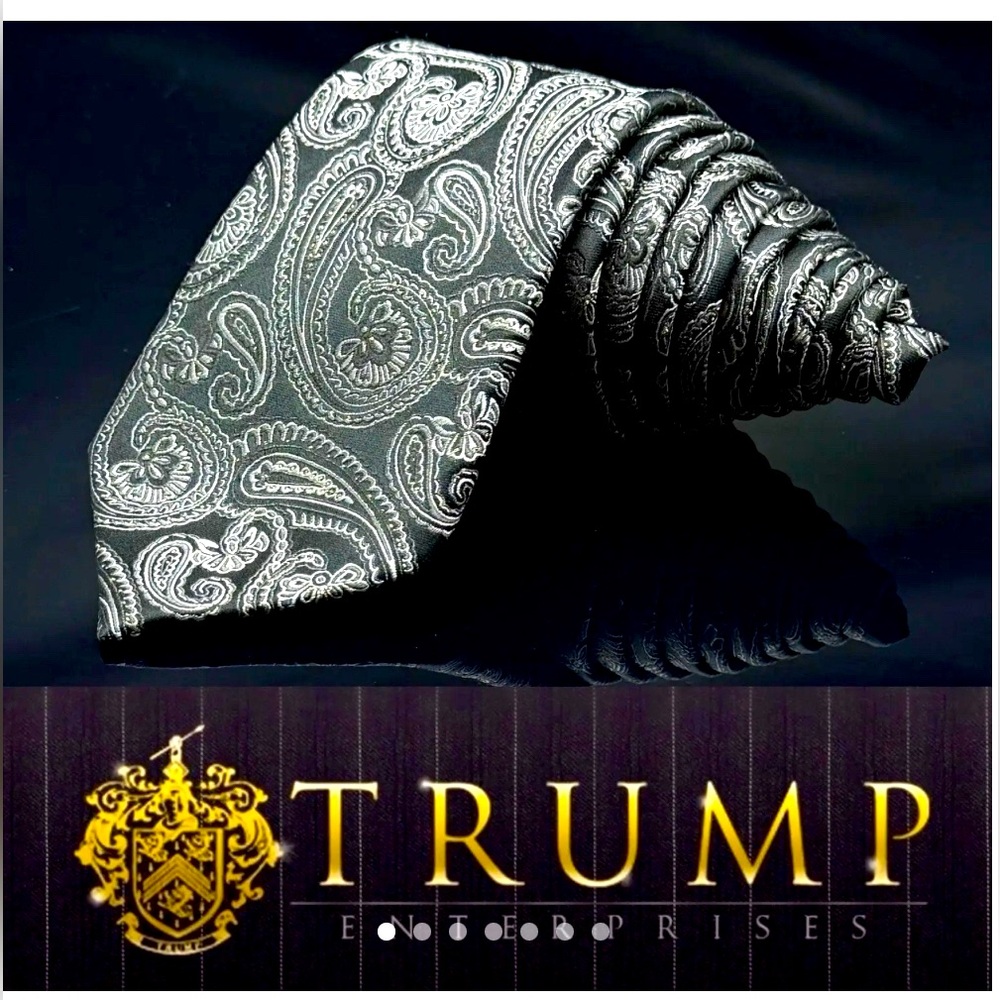 Donald J. Trump Signature Collection Silk Tie – Black & Gray Paisley – 60”